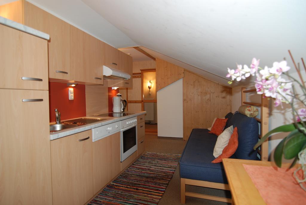 Ferienwohnung Pension Tirol Bichlbach Δωμάτιο φωτογραφία